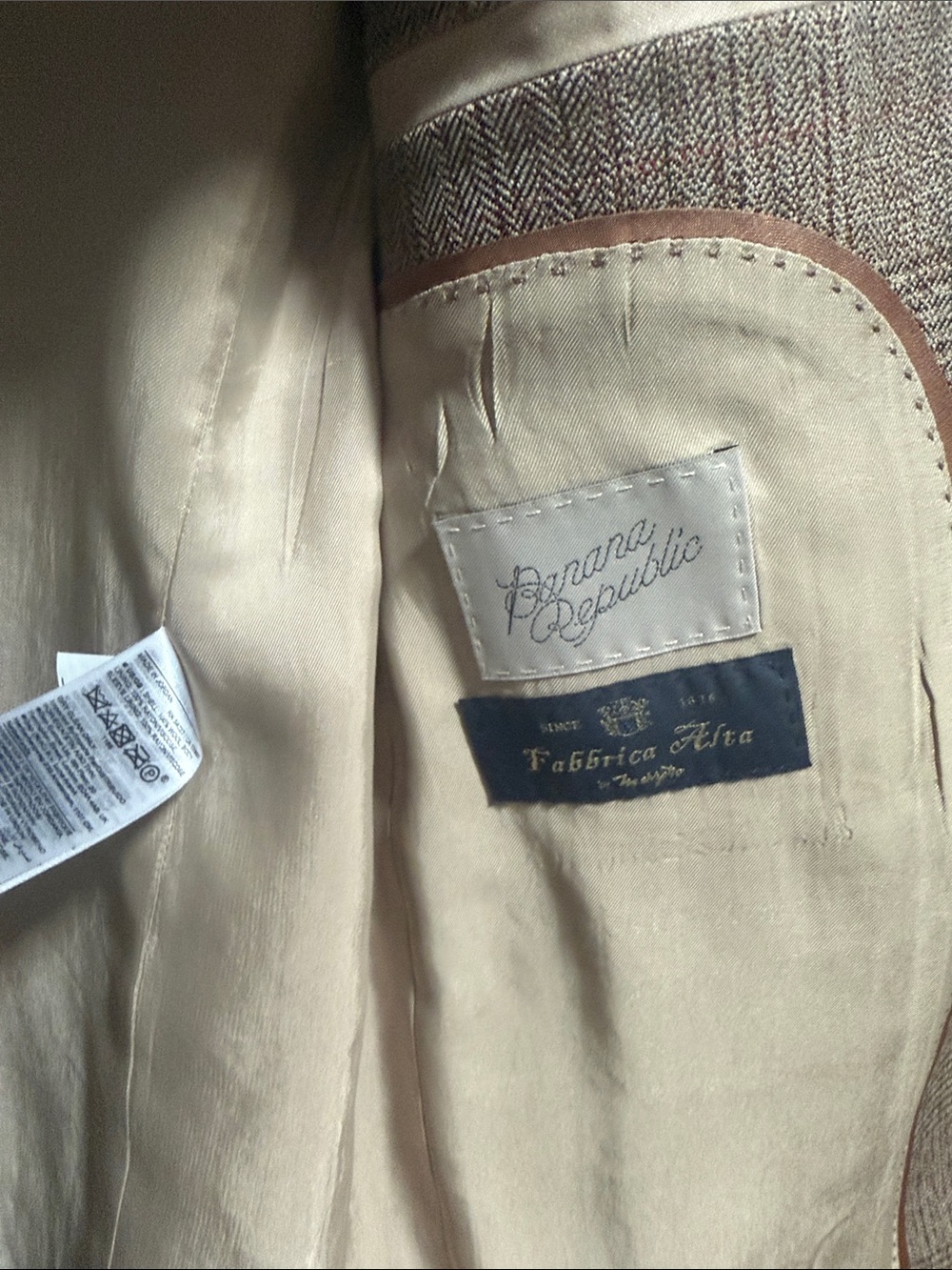 BANANA REPUBLIC‼️‼️. LIDO SCULPTED ITALIAN WOOL BLAZER - Picture 14 of 14